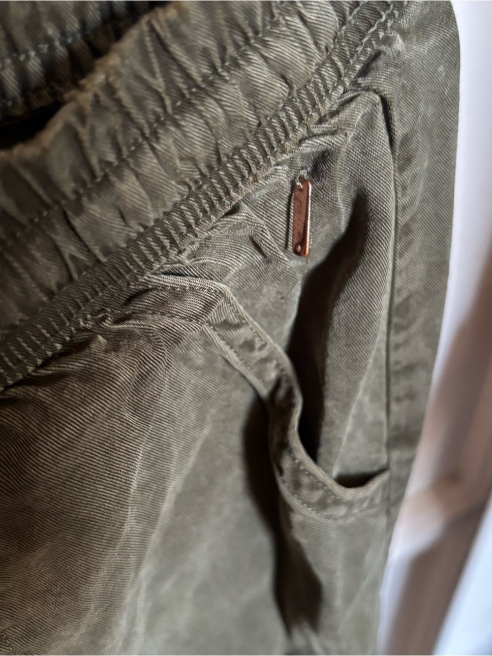 PINK Victoria’s Secret Lightweight Summer Pants - Picture 3 of 4